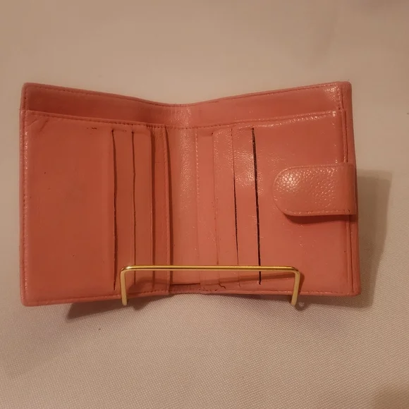 Chanel Caviar Compact Pink Leather Wallet - Picture 6 of 10